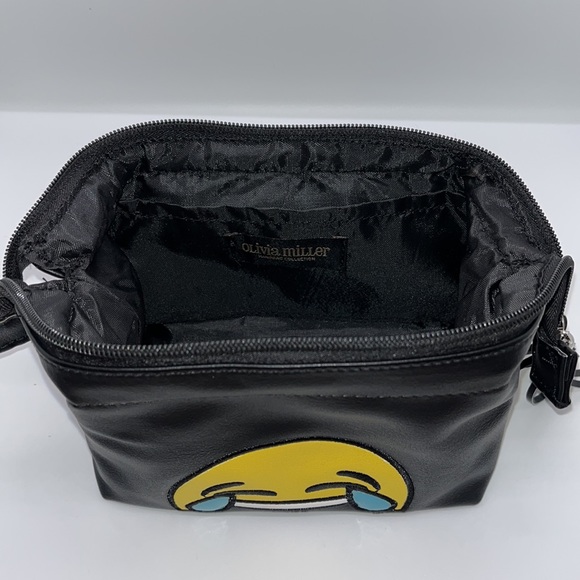 Olivia Miller LOL Emoji Makeup Bag - Picture 4 of 7